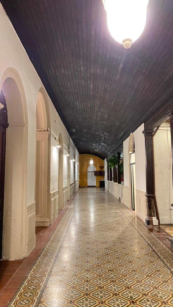 Hostal Velvet Plaza 圣安娜 外观 照片